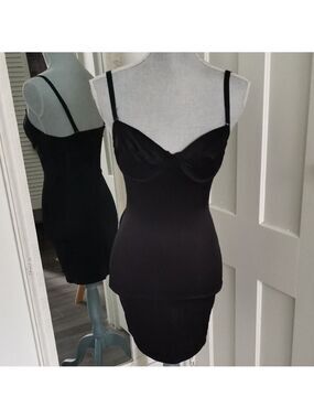 70s weight watchers black slip in control. Size small